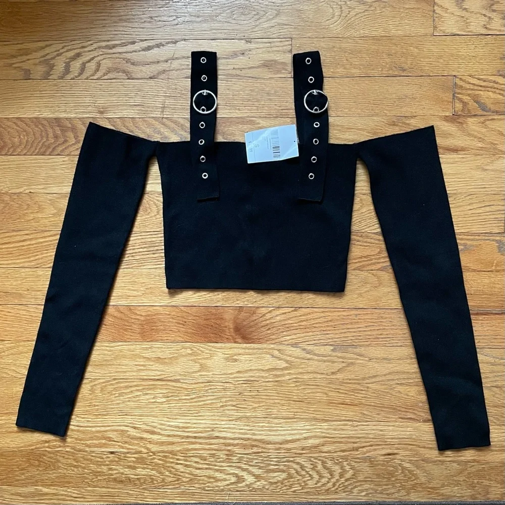 NWT Forever 21 grommet strap cropped sweater, Sz S - Picture 1 of 2